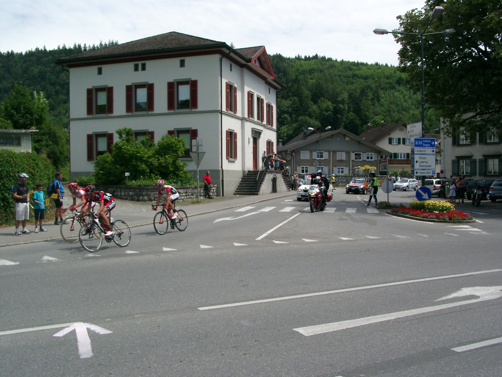 01010617_JPG-1309707836