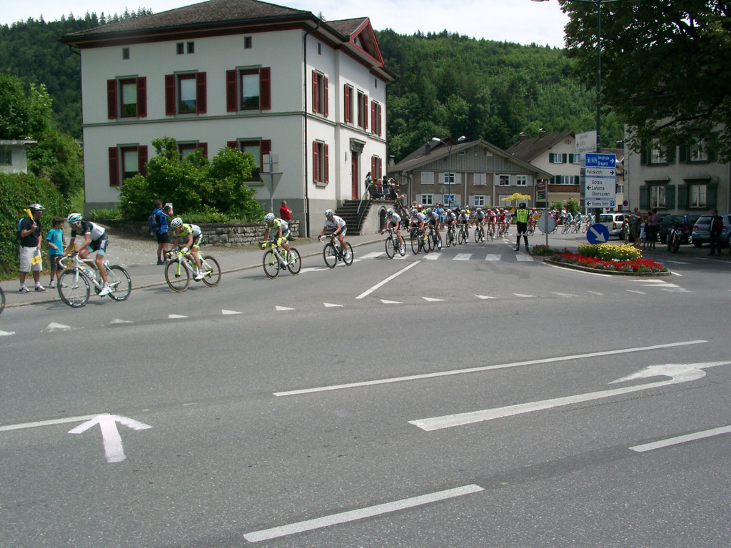 01010619_JPG-1309707877