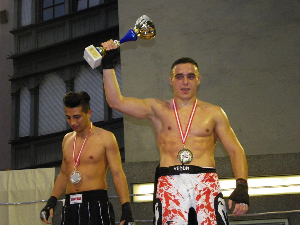 111_6925_JPG-1309713971