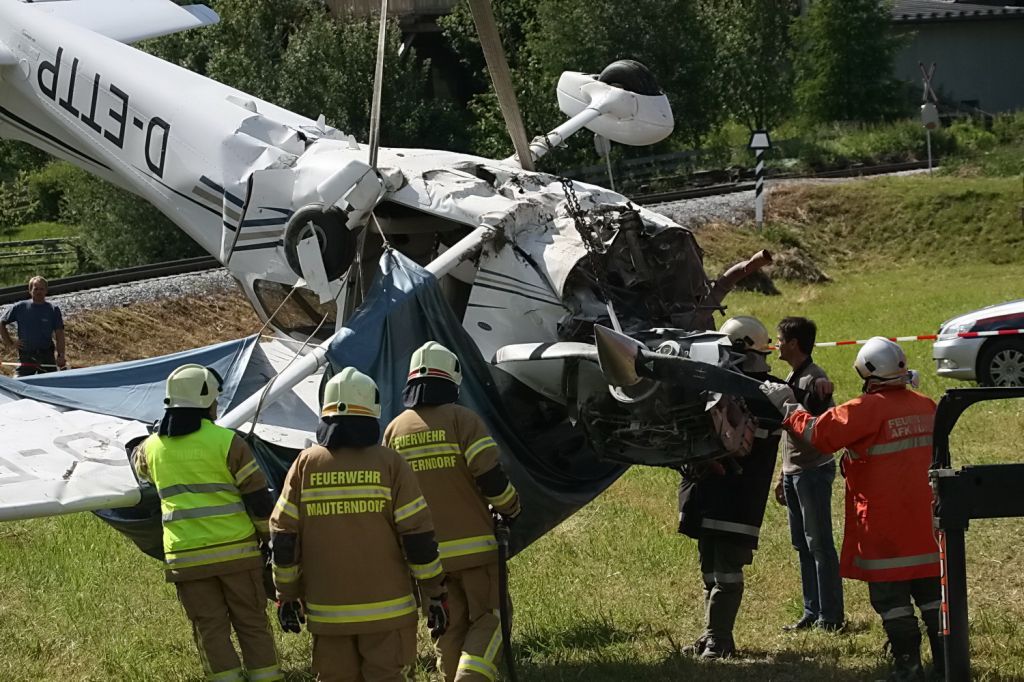 normal_06072011flugzeugffaktivnews_066.jpg