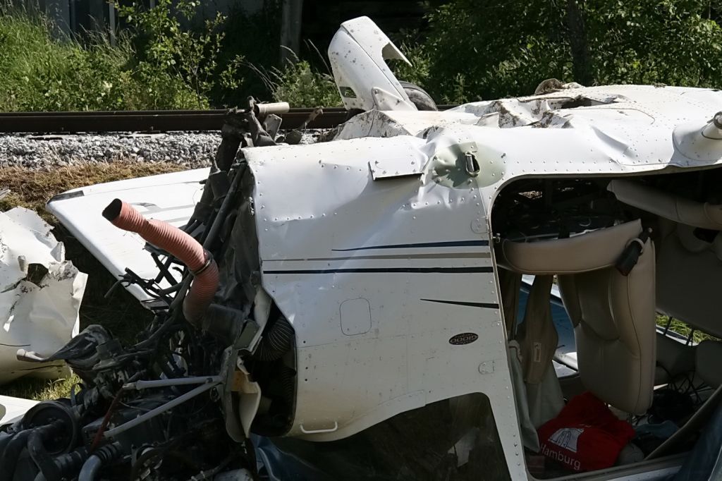 normal_06072011flugzeugffaktivnews_082.jpg