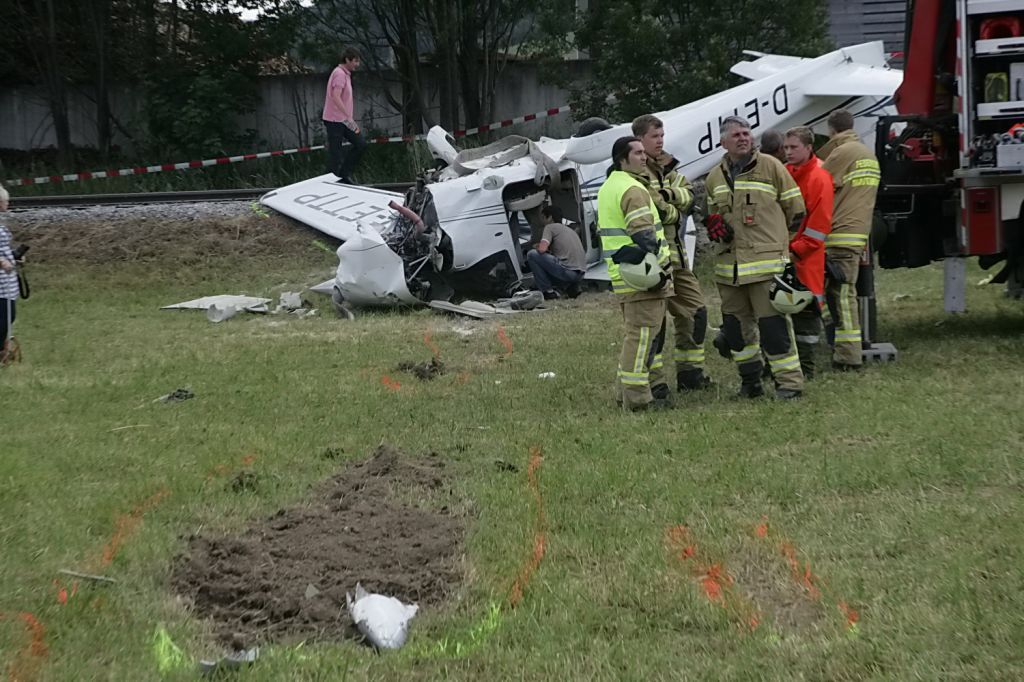normal_06072011flugzeugffaktivnews_100.jpg