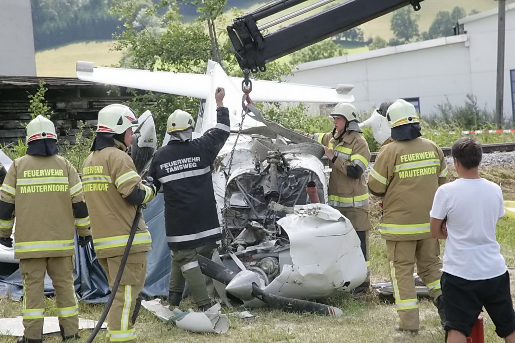normal_06072011flugzeugffaktivnews_117.jpg