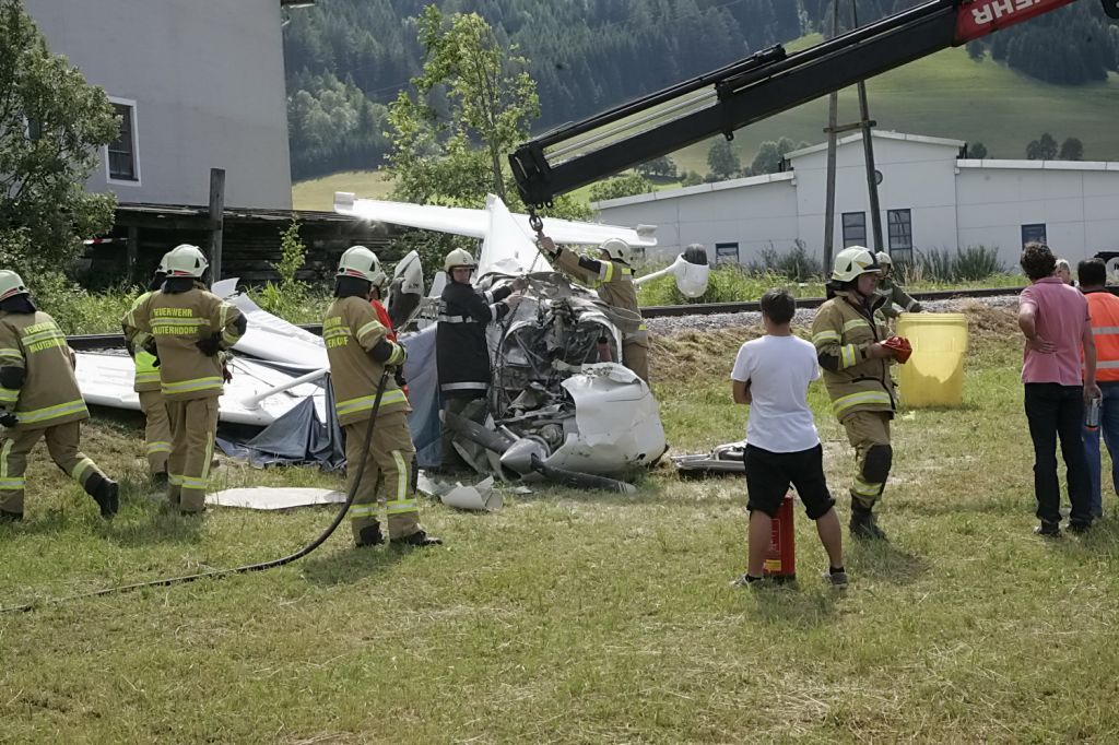 normal_06072011flugzeugffaktivnews_124.jpg