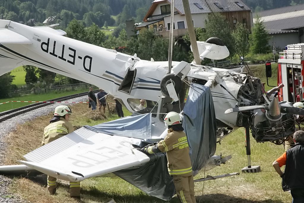 normal_06072011flugzeugffaktivnews_129.jpg