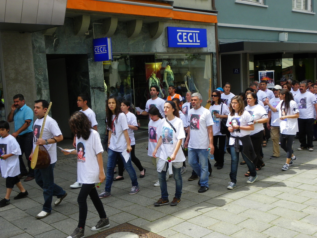 6_6_11 195_jpg-1310854972