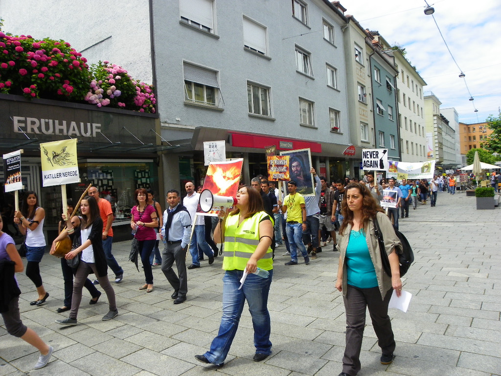 6_6_11 205_jpg-1310855009