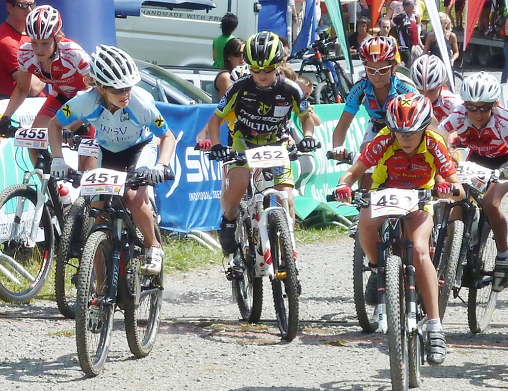 Bike7Girls_jpg-1311008269