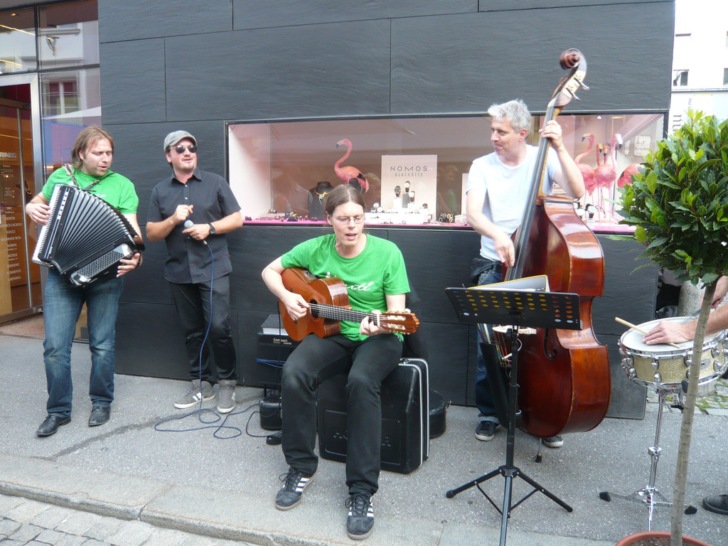 L1050799_jpg-1311072437