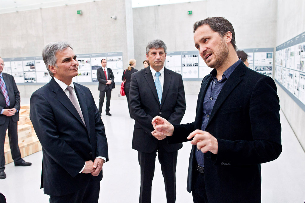 201110720_MIK_R091_K_jpg-1311157538