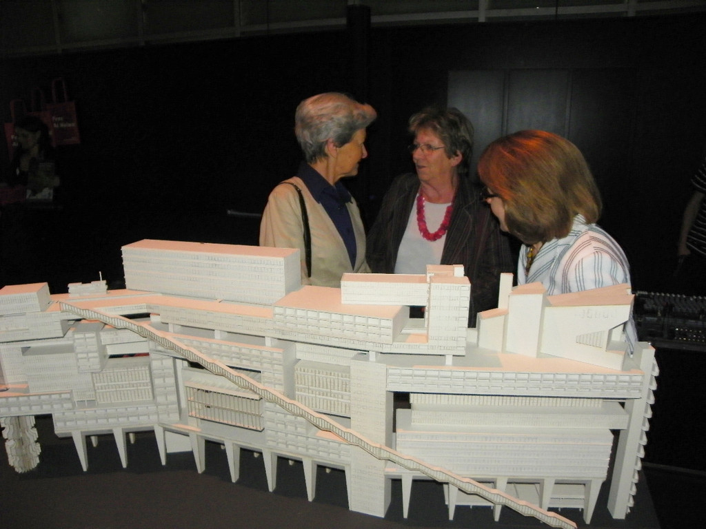 111_9705_JPG-1311260737