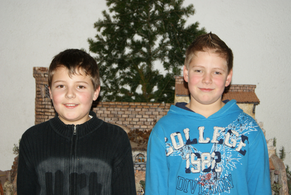 Junge Krippenbauk__nstler.JPG