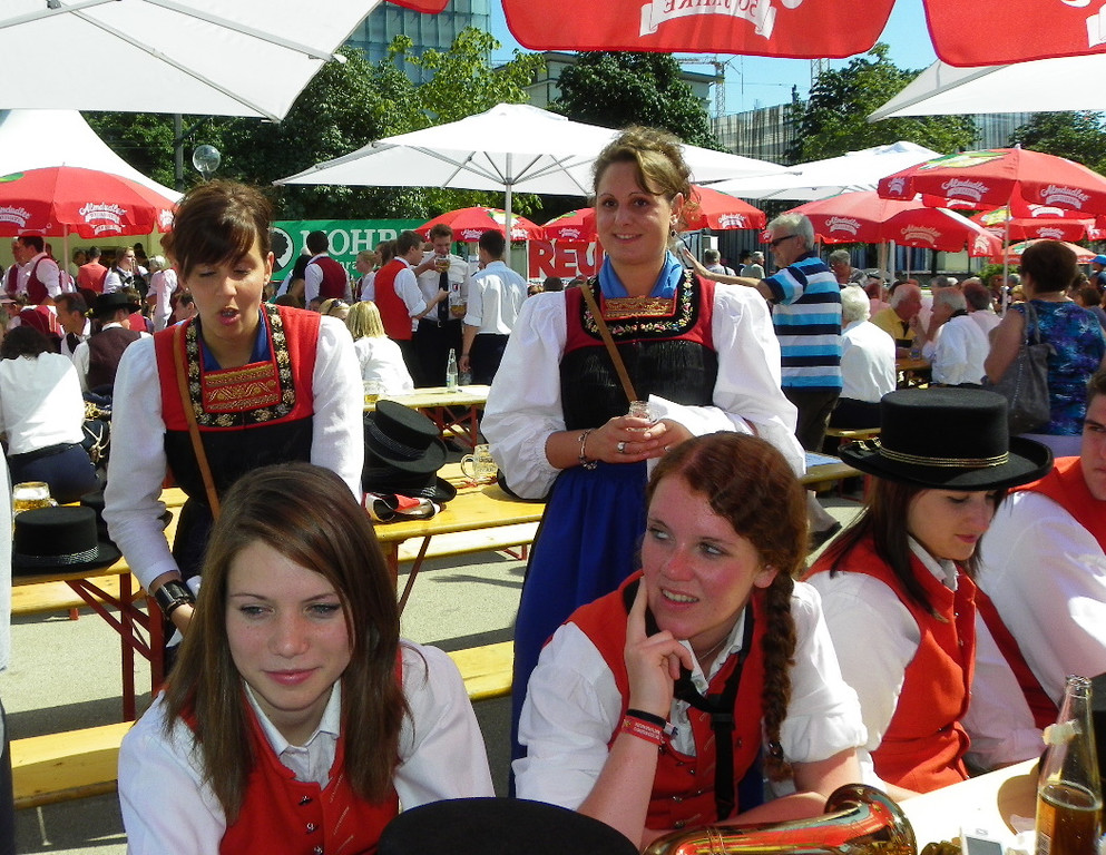 112_0875_JPG-1311434227