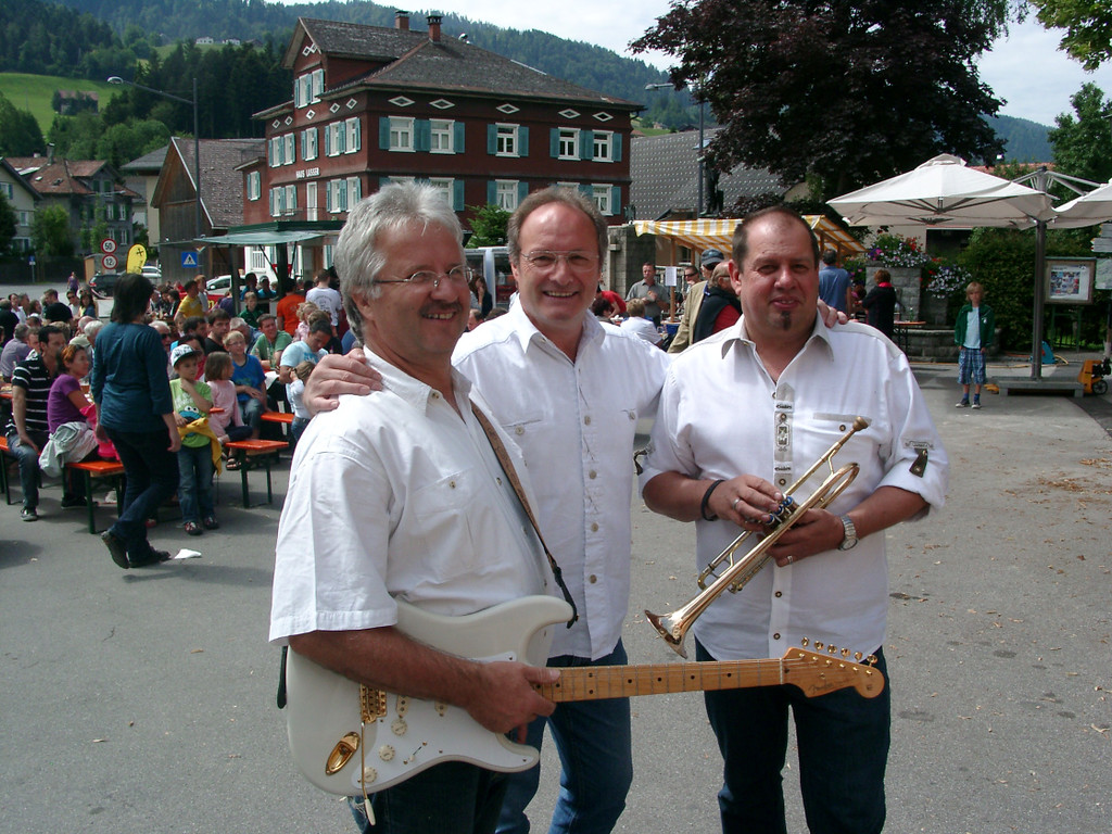 01010570_JPG-1311525615