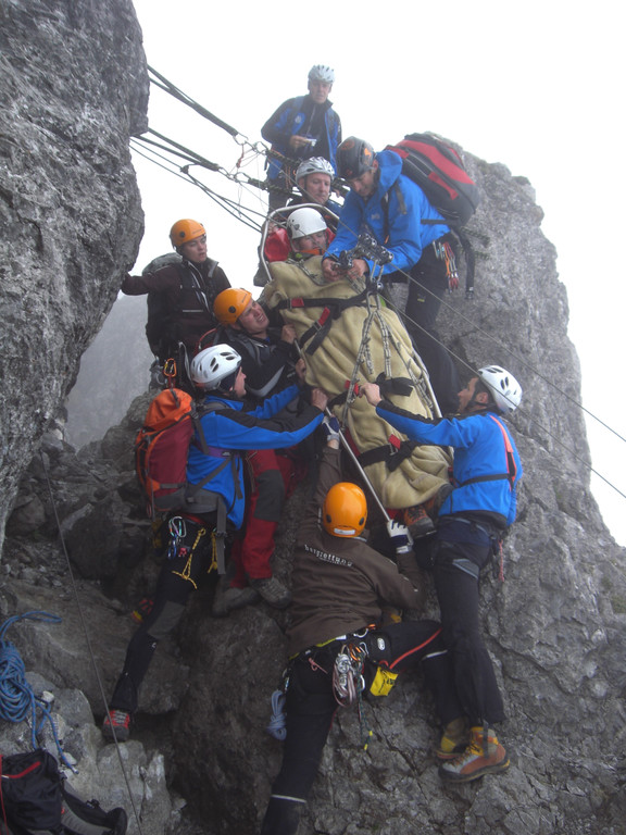 __bung mit Bergrettung Liechtenstein.JPG