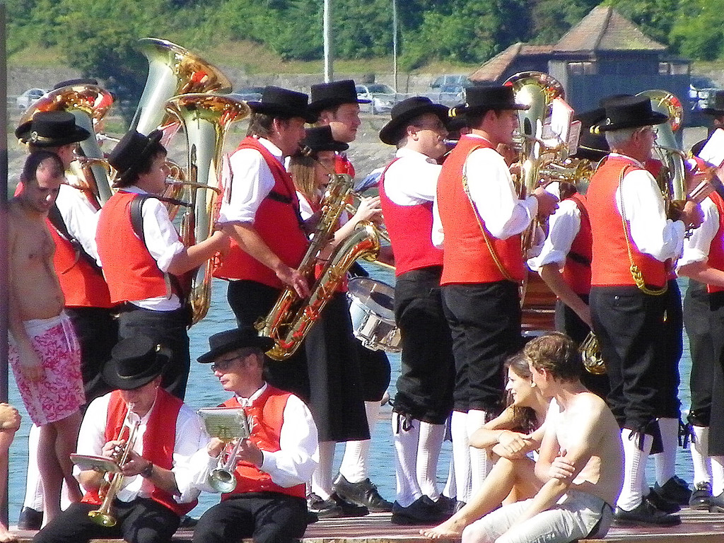 112_1071_JPG-1311596339