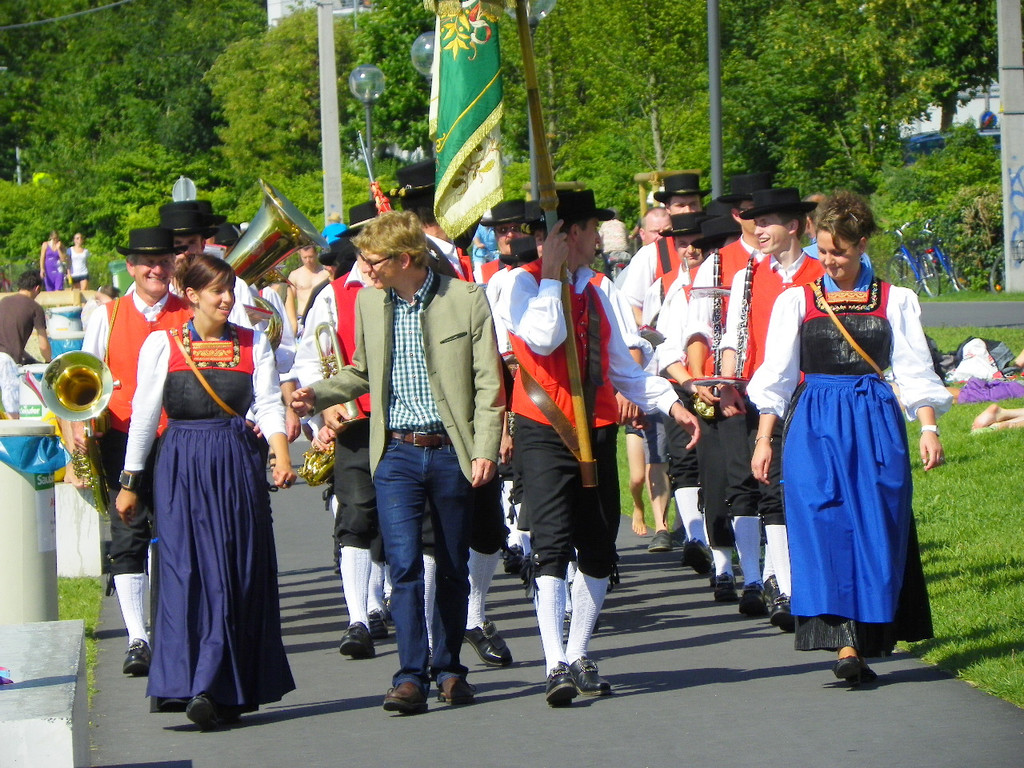 112_1103_JPG-1311596348