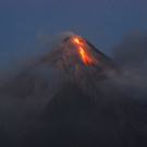 Tausende Einwohner im Umkreis des Vulkans Mayon evakuiert 