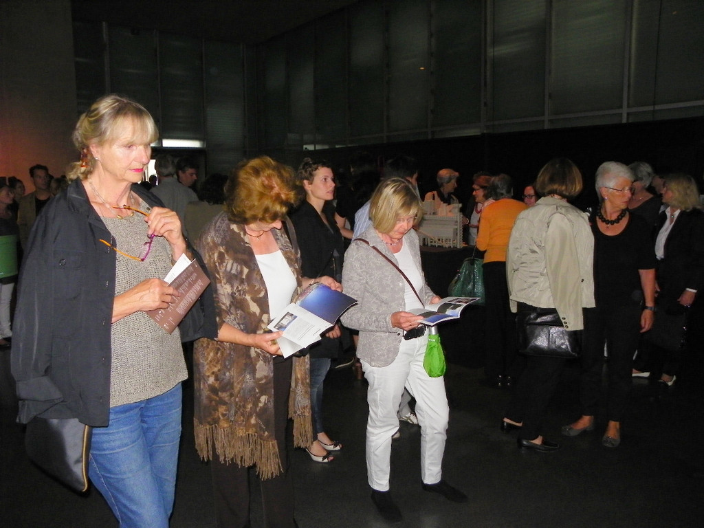 111_9701_JPG-1312066978