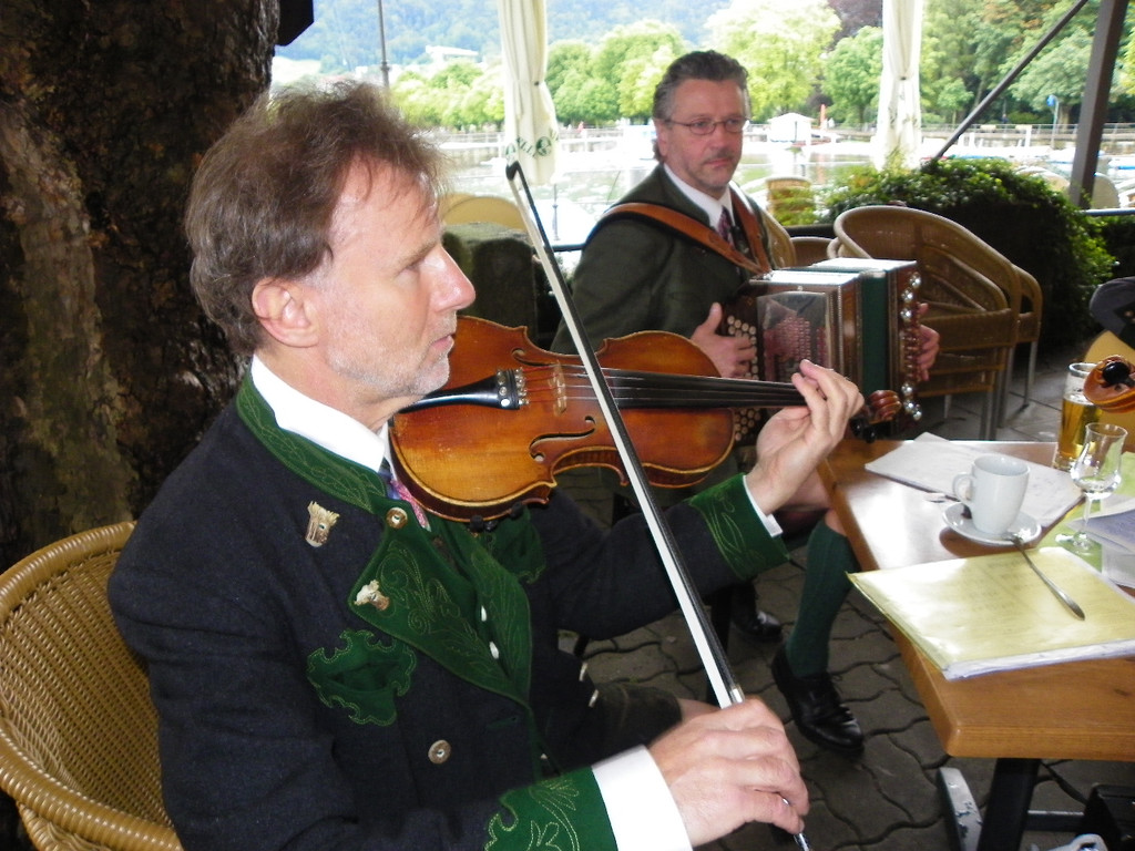 112_1977_JPG-1312147059