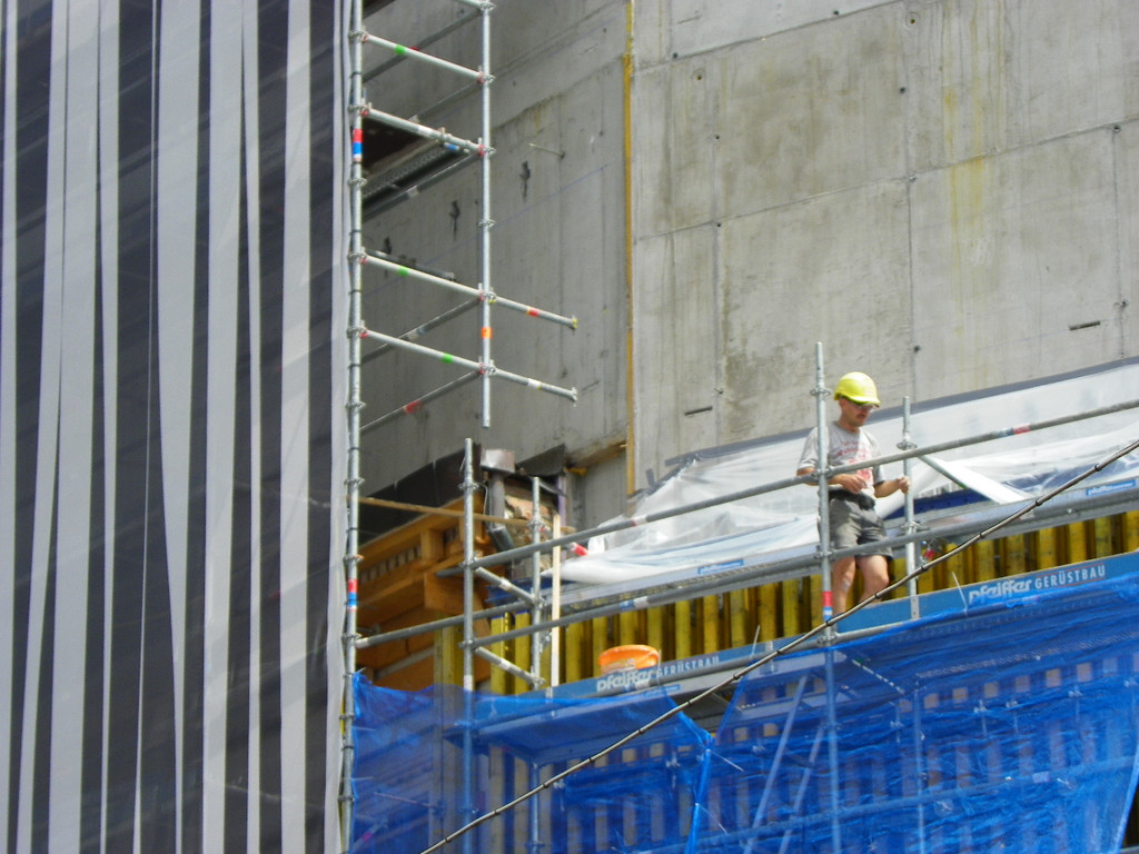 112_1764_JPG-1312154509