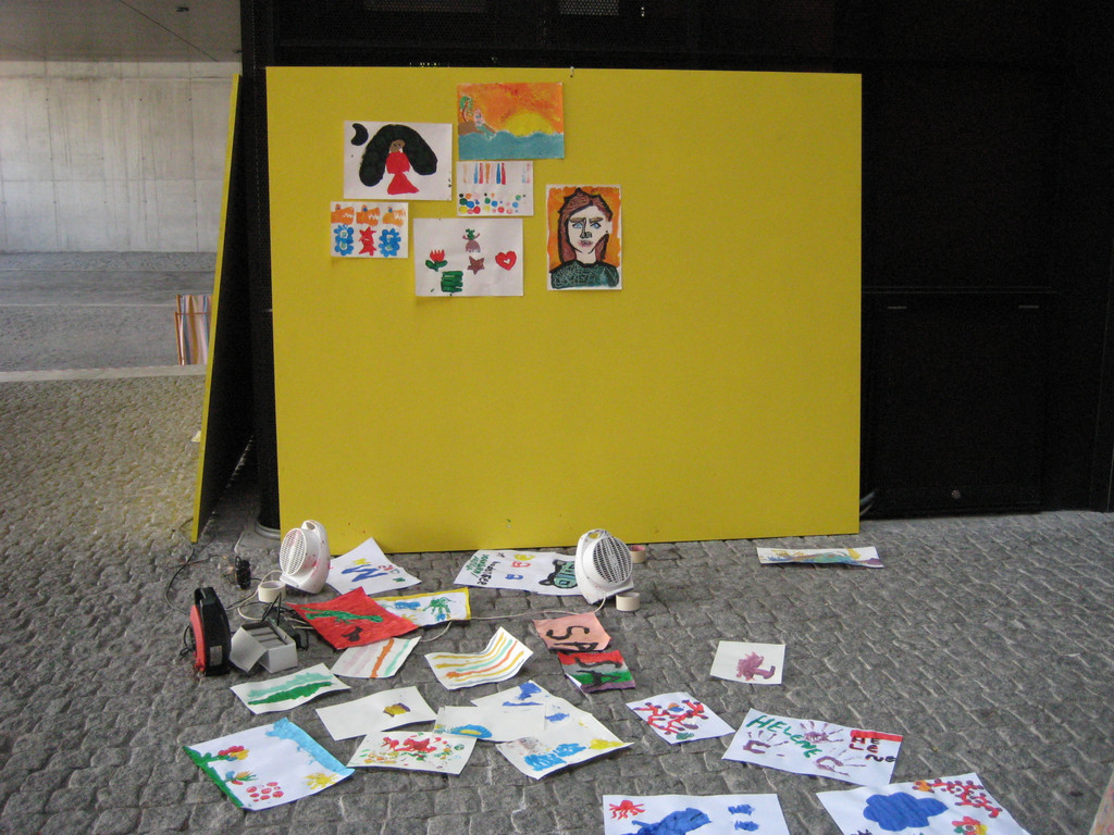 IMG_4588 kunst_kids - hier waren die kleinen Messebesucher am Werk_JPG-1312281368