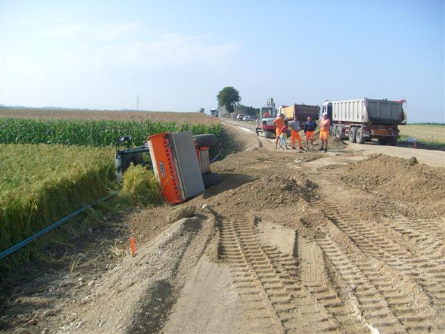 S7301866 _Small_.JPG