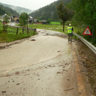 Bilder der überfluteten Straße