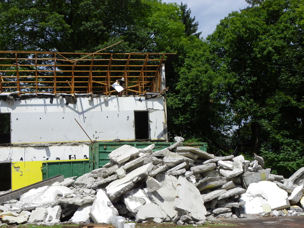 112_1790_JPG-1312540560