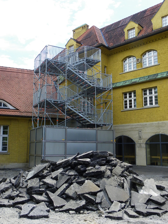 112_1804_JPG-1312540604