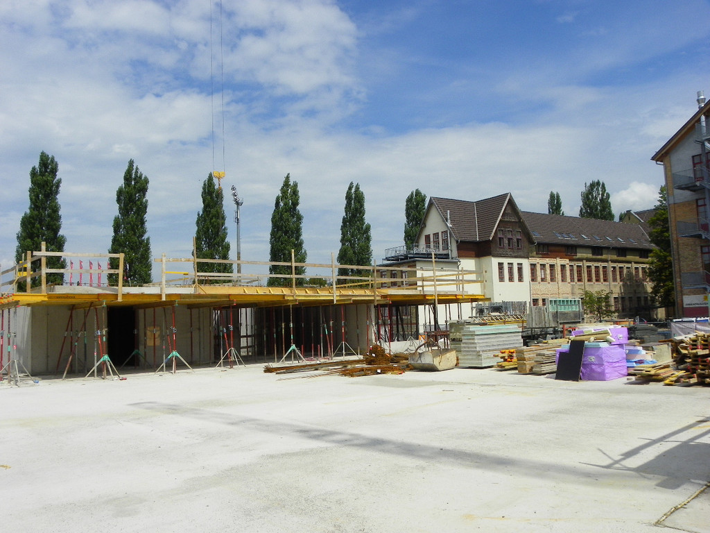 112_2734_JPG-1312794391