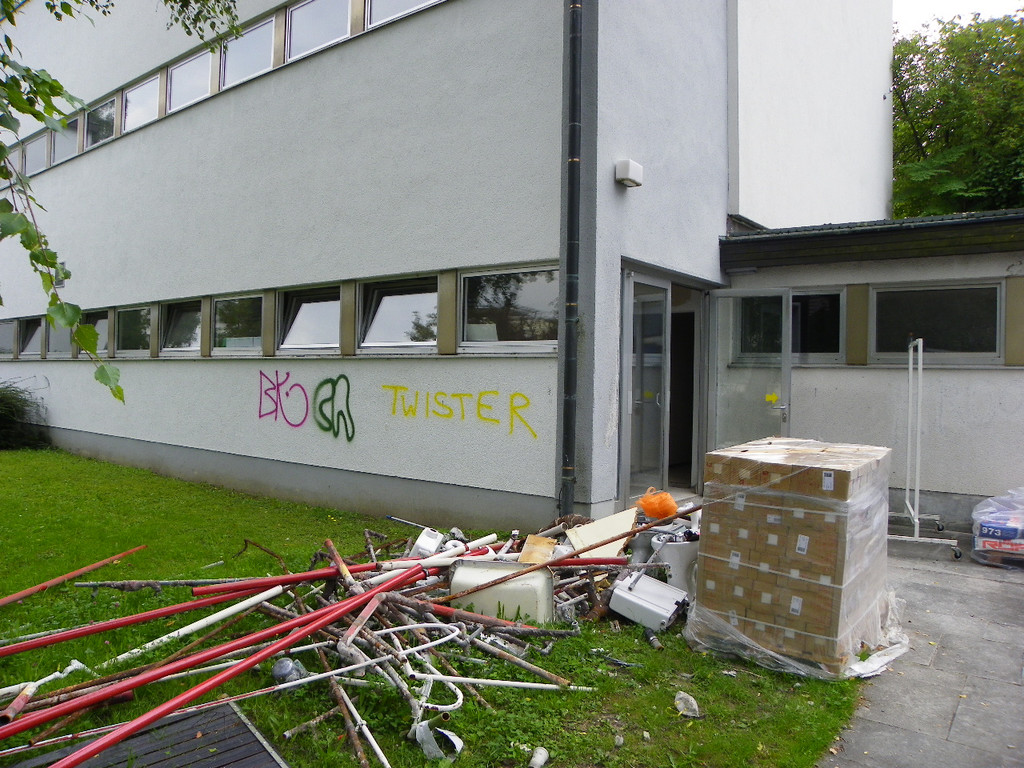 112_2598_JPG-1312912513