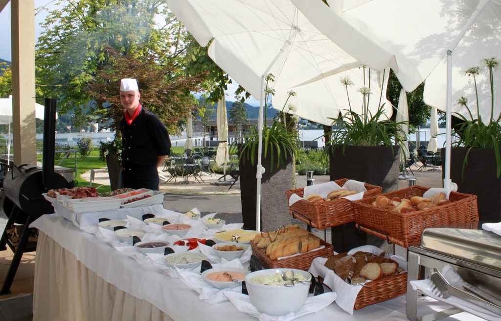 Seehotel BARBECUE 2011 _14__jpg-1313178986