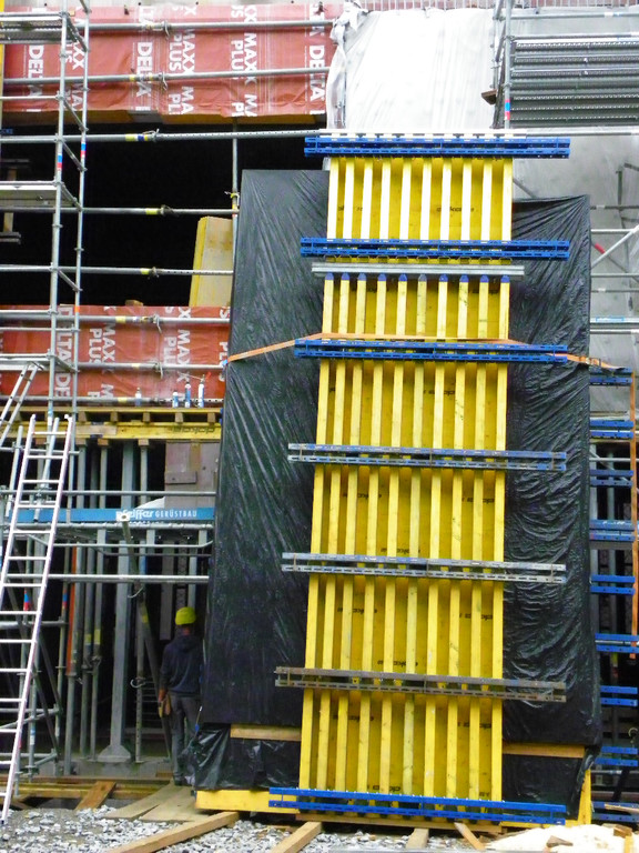 112_1849_JPG-1313189806