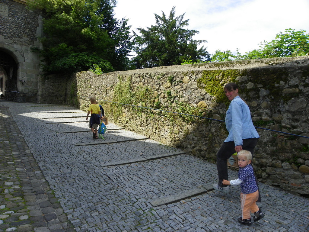 6_6_11 117_jpg-1313192753