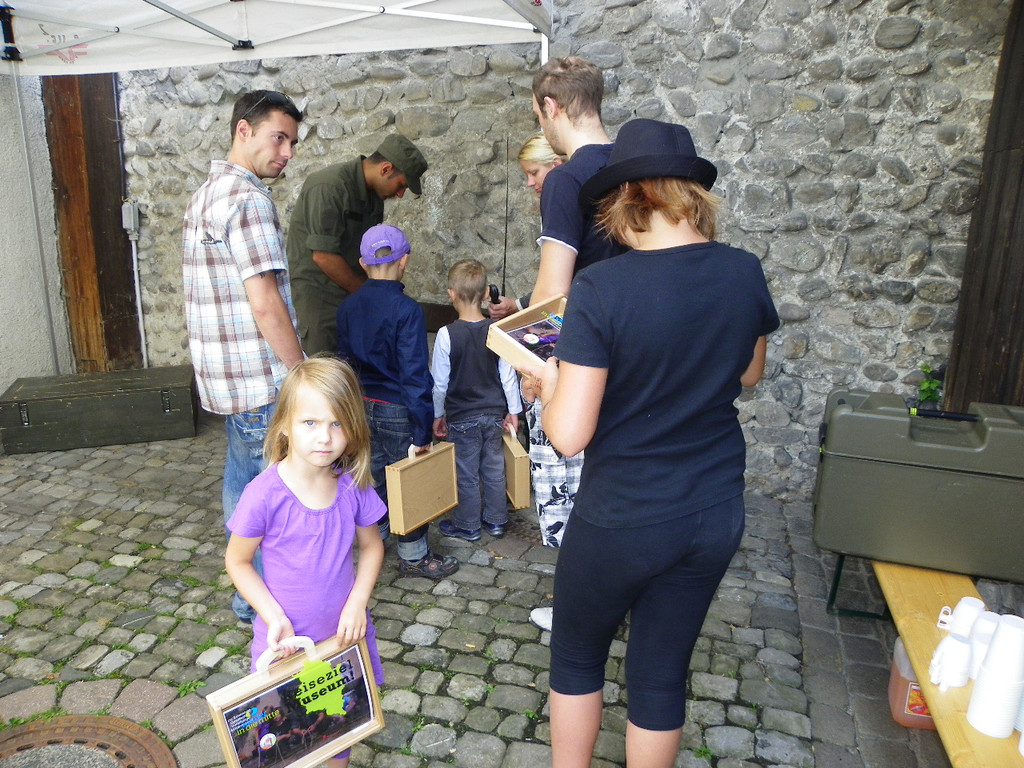 6_6_11 122_jpg-1313192763