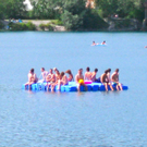 Schwimmen, chillen und sich mit Freunden treffen