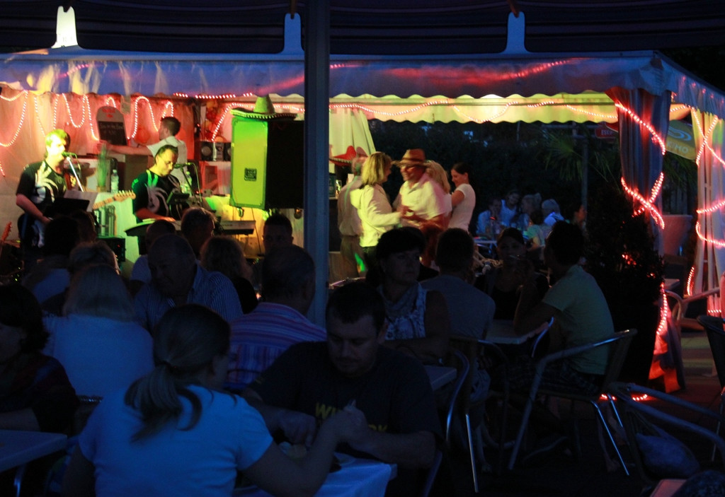 Treff am See Beach Party WEISS 2011 _8__jpg-1313341126