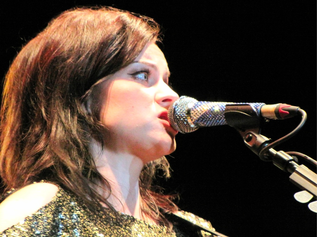 BK_amy_macdonald 48_jpg-1313446283
