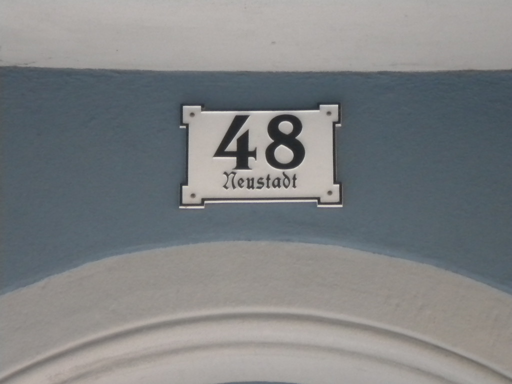 010_JPG-1313659352