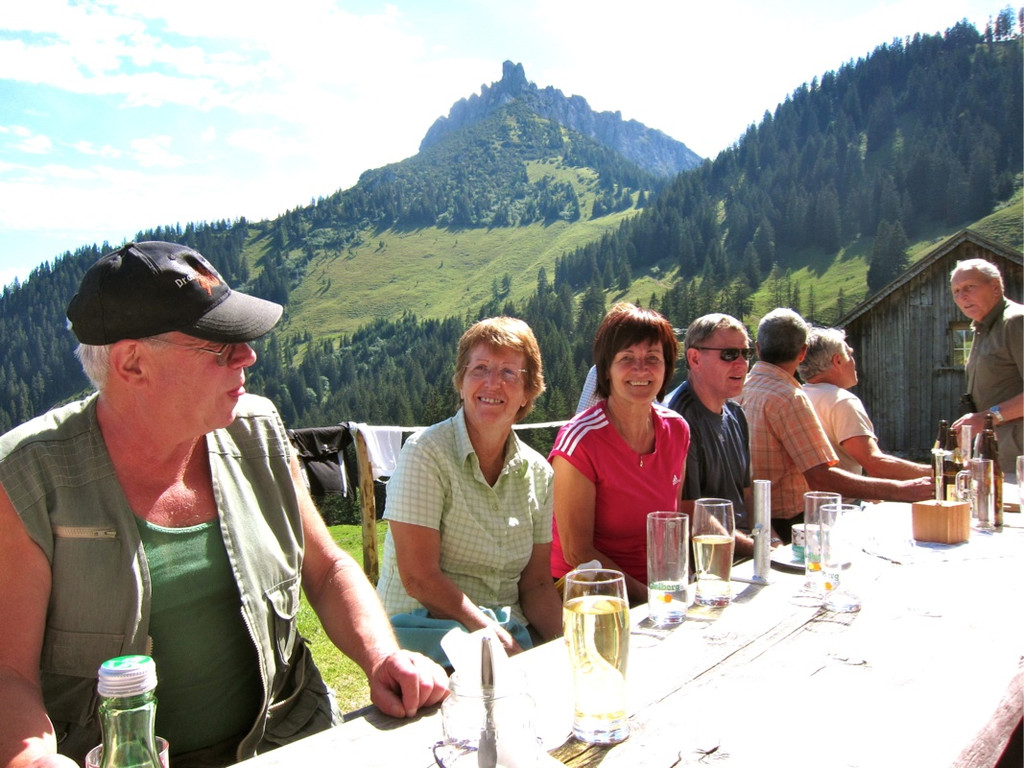 KOE_Sommerplausch Saroja 57_jpg-1313692676