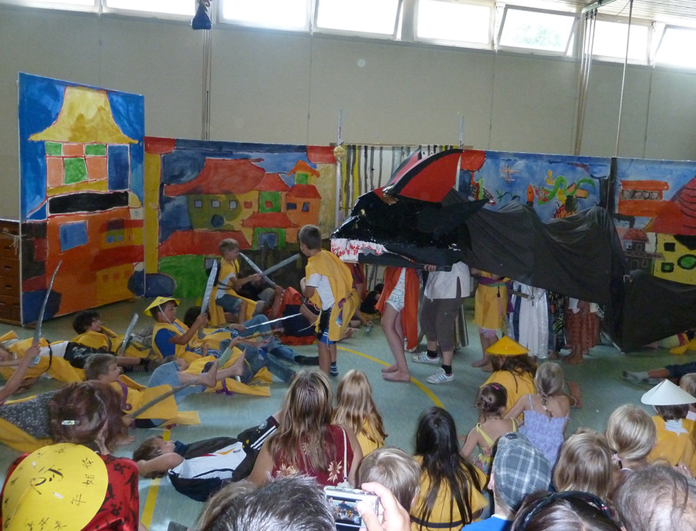 Mauer2bDrache_jpg-1314200870