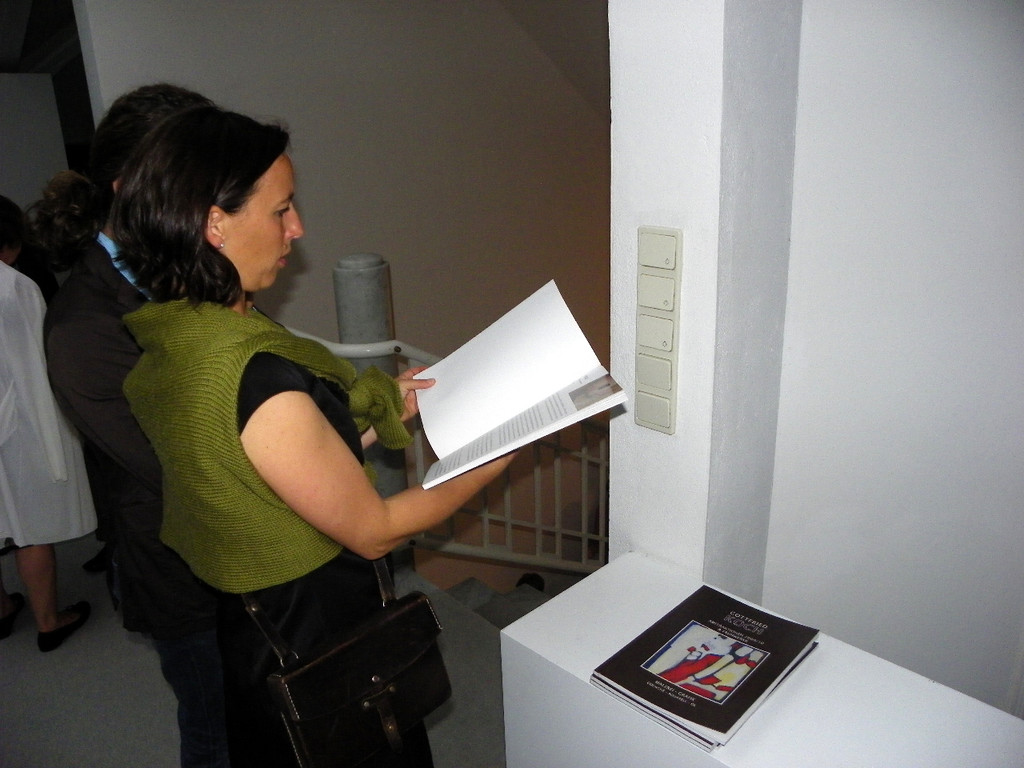 112_3300_JPG-1314308963