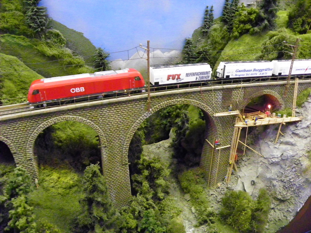 105_0439_jpg-1314437285