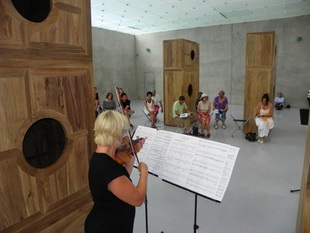 112_3579-1_JPG-1314437876