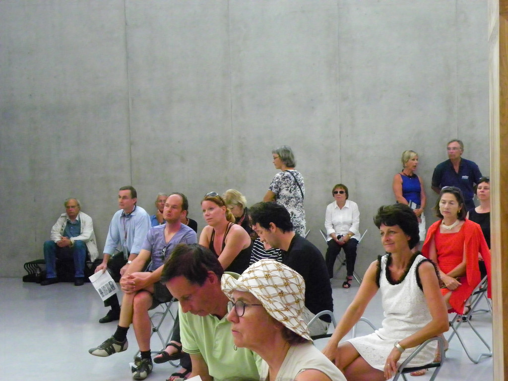 112_3567-1_JPG-1314437836