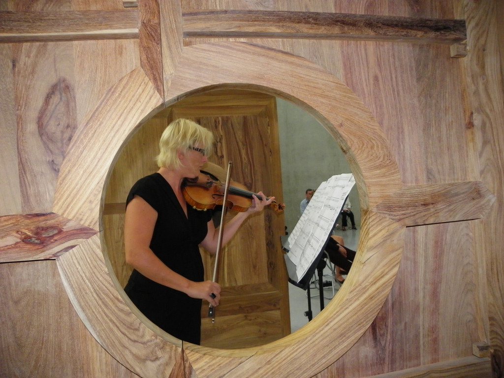 112_3580-1_JPG-1314437883