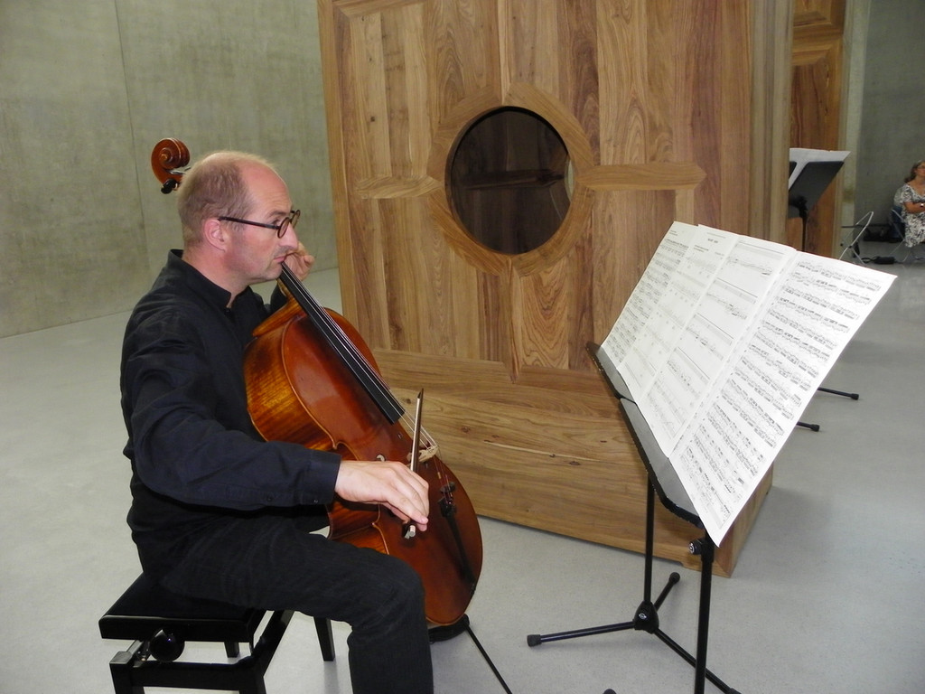 112_3581-1_JPG-1314437891