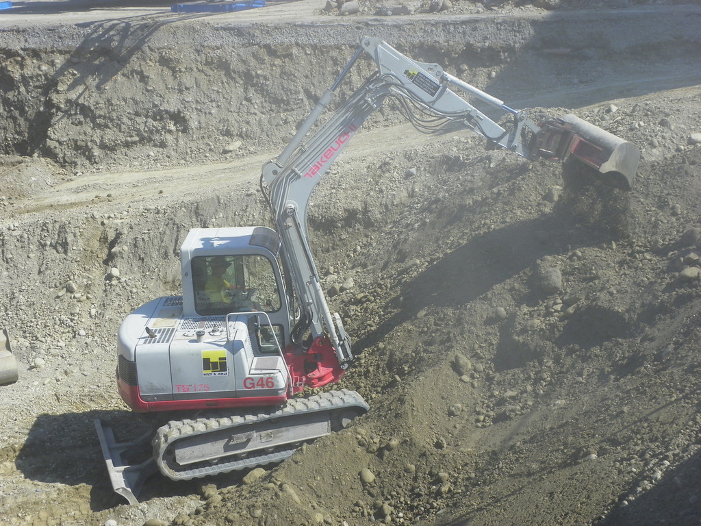 112_3593-1_JPG-1314522587