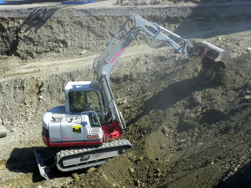 112_3593-1_JPG-1314523040